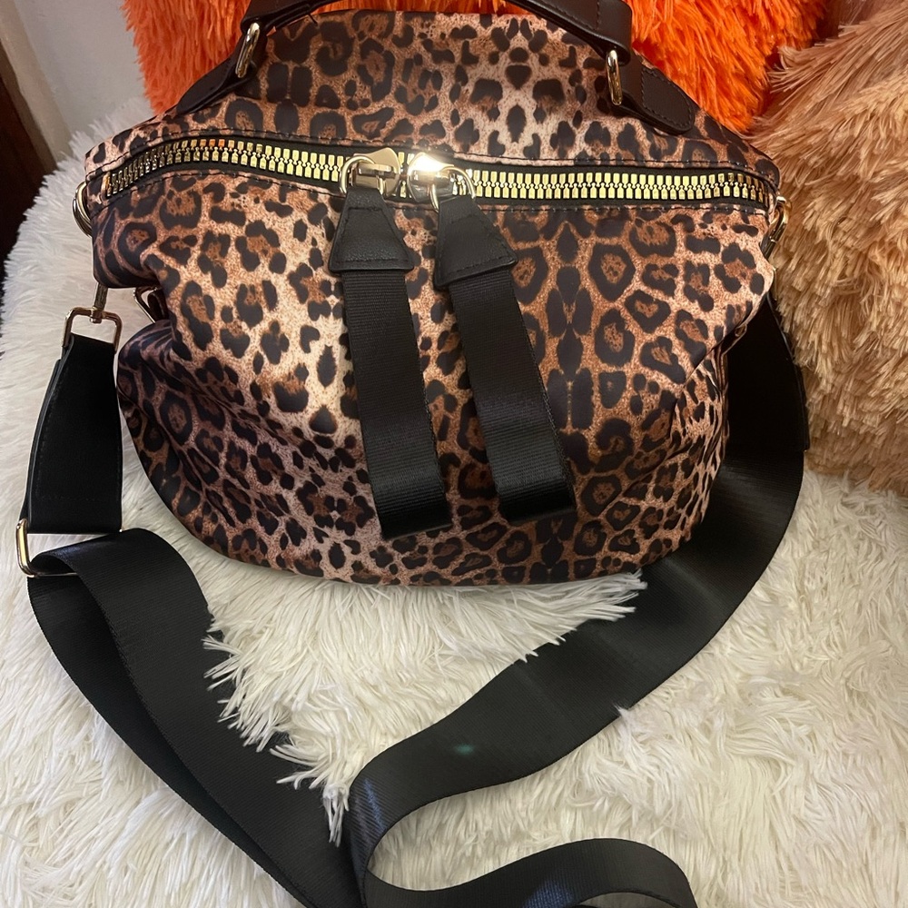 Source Unknown Canvas Leopard Print Crossbody Bag with Oversized Zippers